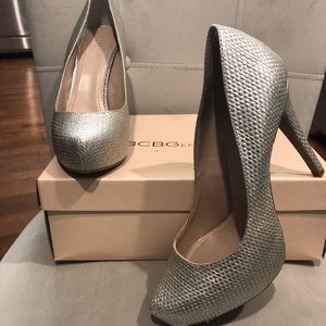 NIB BCBGeneration pumps!